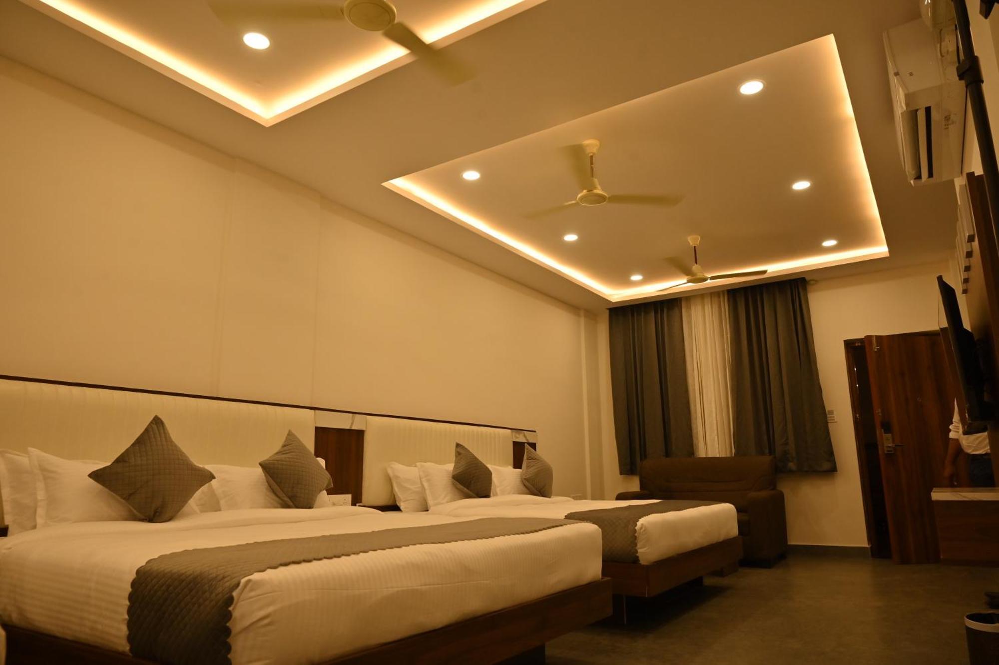 Hotel Shri Devi Comforts Inn Bhatkal Exterior foto